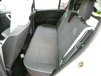 Scrapping Vehicle dacia sandero 1.2 16v of the year 2012 powered d4ff730