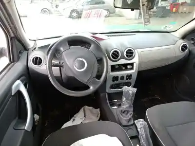 Scrapping Vehicle dacia sandero 1.2 16v of the year 2012 powered d4ff730