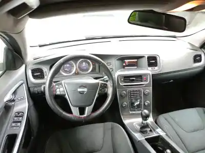 Здавання транспортного засобу volvo s60 ii (134) d4 року 2012 потужний d5204t3