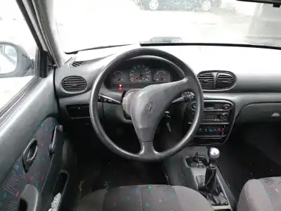 Veículo de Sucata hyundai accent i (x-3) 1.3 i 12v do ano 1998 alimentado g4eh