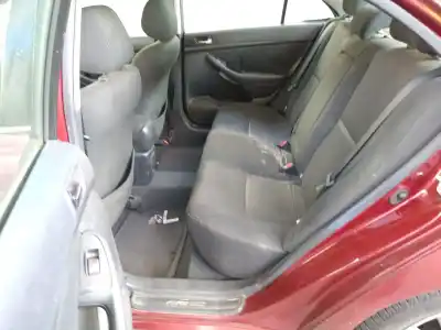 Sloopvoertuig toyota                                             avensis sedán (_t25_)                                                                                                                                                                                                                                      2.0 d-4d (cdt250_)                                                                                                                                                                                                                                         van het jaar 2004 aangedreven 1cdftv