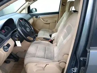 Scrapping Vehicle volkswagen touran (1t1, 1t2) 2.0 tdi 16v of the year 2004 powered bkd