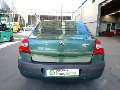 Scrapping Vehicle renault megane ii sedán (lm0/1_) 1.6 of the year 2004 powered k4mt760