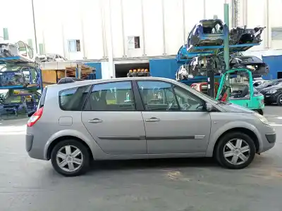 Veicolo di demolizione renault grand scénic ii (jm0/1_) 1.9 dci (jm0g, jm12, jm1g, jm2c) dell'anno 2005 alimentato f9q d8