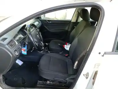 Veículo de Sucata skoda rapid (nh3, nk3, nk6) 1.6 tdi do ano 2014 alimentado cayc