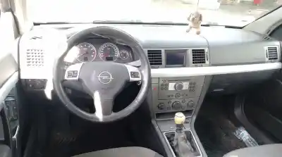 Scrapping Vehicle opel vectra c gts (z02) 2.0 16v turbo (f68) of the year 2005 powered z 18 xe
