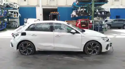 Veicolo di demolizione audi a3 sportback (8ya) 35 tfsi dell'anno 2024 alimentato dfya