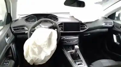 Здавання транспортного засобу peugeot 308 sw ii (lc_, lj_, lr_, lx_, l4_) 1.5 bluehdi 130 року 2019 потужний yh01