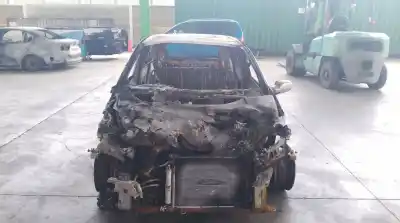 Véhicule à la ferraille RENAULT                                            CLIO III (BR0/1, CR0/1)                                                                                                                                                                                                                                    1.5 DCI (BR17, CR17)                                                                                                                                                                                                                                       de l'année 2006 alimenté K9K 766