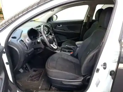 Veicolo di demolizione kia sportage iii (sl) 1.7 crdi dell'anno 2011 alimentato d4fd