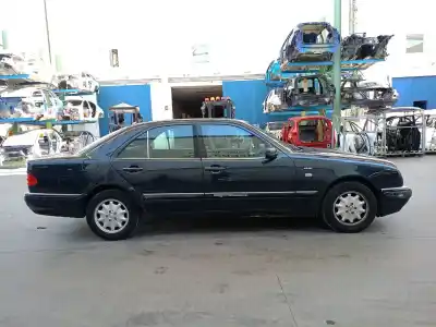 Veículo de Sucata mercedes-benz clase e (w210) e 200 (210.035) do ano 1996 alimentado 111