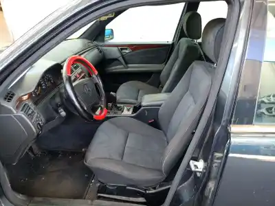 Veículo de Sucata mercedes-benz clase e (w210) e 200 (210.035) do ano 1996 alimentado 111