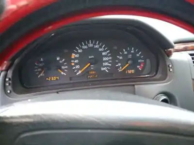 Veículo de Sucata mercedes-benz clase e (w210) e 200 (210.035) do ano 1996 alimentado 111