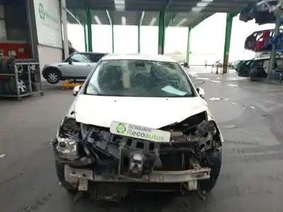 Véhicule à la ferraille renault                                            clio iii (br0/1, cr0/1)                                                                                                                                                                                                                                    1.5 dci (c/br0g, c/br1g)                                                                                                                                                                                                                                   de l'année 2007 alimenté k9km768