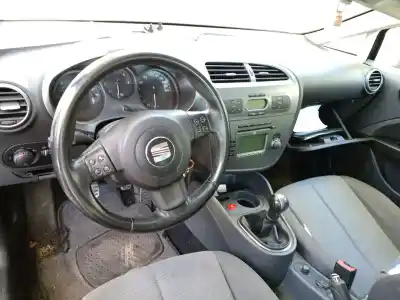 Veículo de Sucata seat leon (1p1) 1.9 tdi do ano 2007 alimentado bxe