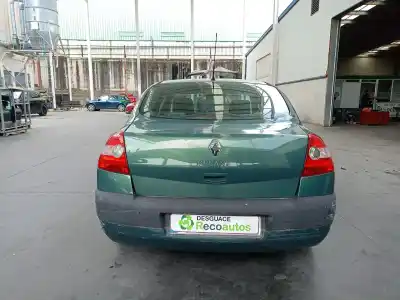 Verschrottungsfahrzeug renault megane ii sedán (lm0/1_) 1.9 dci (lm0g, lm1g, lm2c) des jahres 2003 angetrieben f9q b8