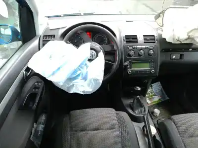 Здавання транспортного засобу vw                                                   року 2004 потужний azv