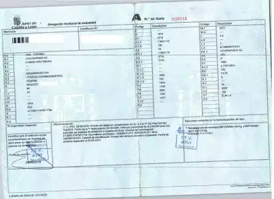 Здавання транспортного засобу vw                                                   року 2004 потужний azv