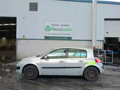 Scrapping Vehicle renault megane ii (bm0/1_, cm0/1_) 1.9 dci (bm0g, cm0g) of the year 2004 powered f9qb800