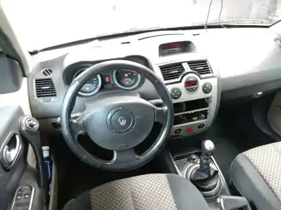 Scrapping Vehicle renault megane ii (bm0/1_, cm0/1_) 1.9 dci (bm0g, cm0g) of the year 2004 powered f9qb800