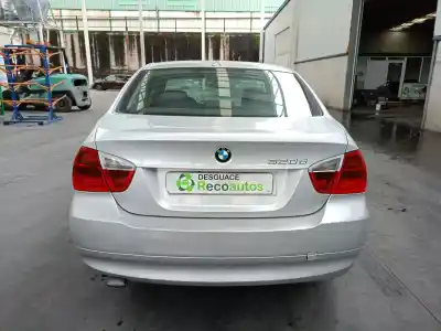 Veículo de Sucata bmw serie 3 berlina (e90) 320d do ano 2006 alimentado 204d4