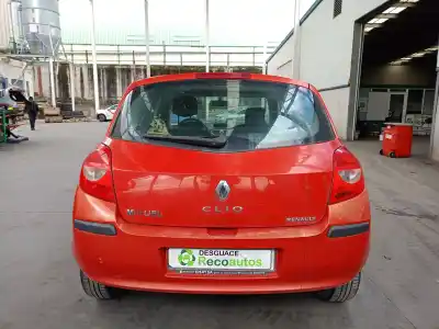 Scrapping Vehicle renault clio iii (br0/1, cr0/1) 1.2 16v (br02, br0j, br11, cr02, cr0j, cr11) of the year 2006 powered d4fd740