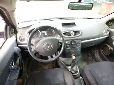 Scrapping Vehicle renault clio iii (br0/1, cr0/1) 1.2 16v (br02, br0j, br11, cr02, cr0j, cr11) of the year 2006 powered d4fd740