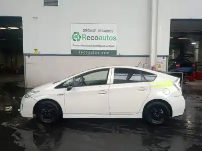 Здавання транспортного засобу toyota prius (nhw30) executive року 2010 потужний 2zr
