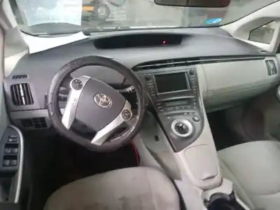 Здавання транспортного засобу toyota prius (nhw30) executive року 2010 потужний 2zr