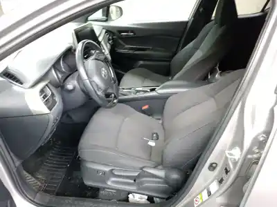 Здавання транспортного засобу toyota c-hr (_x1_) 1.8 hybrid (zyx10_, zyx11_) року 2019 потужний 2zr