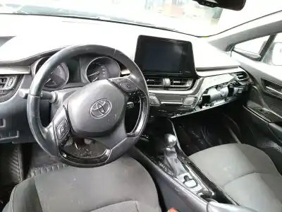 Здавання транспортного засобу toyota c-hr (_x1_) 1.8 hybrid (zyx10_, zyx11_) року 2019 потужний 2zr