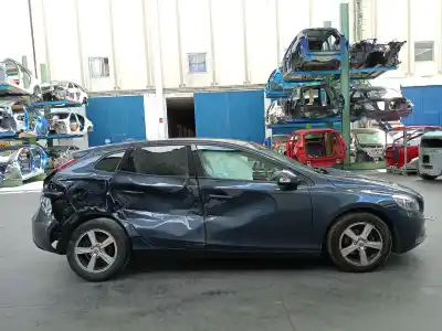 Здавання транспортного засобу volvo v40 fastback (525) d2 року 2018 потужний d4204t8