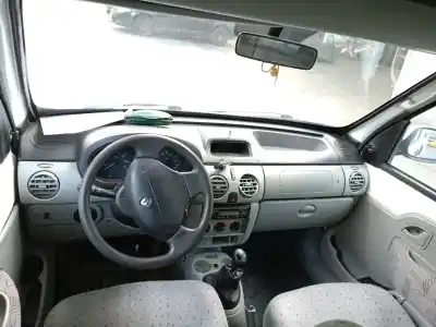 Veicolo di demolizione renault kangoo (kc0/1_) 1.5 dci (kc07) dell'anno 2006 alimentato k9kb702