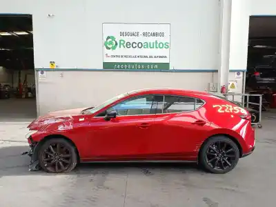 Scrapping Vehicle mazda 3 fastback (bp) 2.0 skyactiv-g m hybrid of the year 2022 powered pe