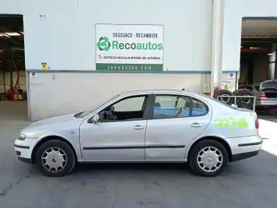 Здавання транспортного засобу seat toledo ii (1m2) 1.6 16v року 2001 потужний azd