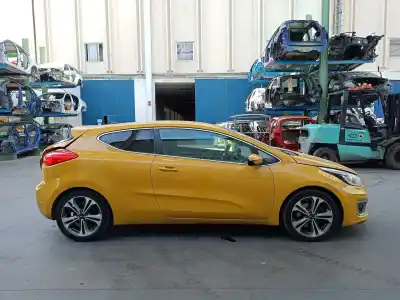 Scrapping Vehicle kia cee'd (jd) 1.6 crdi 136 of the year 2017 powered d4fb