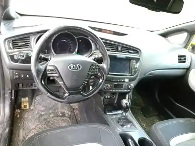 Scrapping Vehicle kia cee'd (jd) 1.6 crdi 136 of the year 2017 powered d4fb