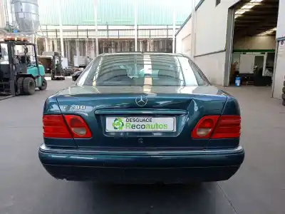 Veicolo di demolizione mercedes-benz clase e (w210) e 280 (210.063) dell'anno 1999 alimentato 112921