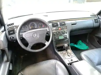 Veicolo di demolizione mercedes-benz clase e (w210) e 280 (210.063) dell'anno 1999 alimentato 112921