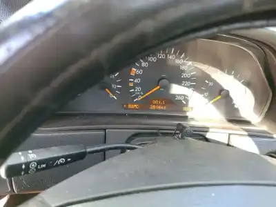 Véhicule à la ferraille mercedes-benz clase e (w210) e 320 (210.065) de l'année 1998 alimenté 112941