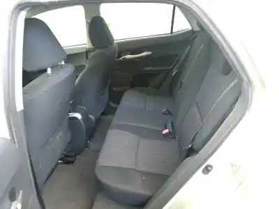 Здавання транспортного засобу toyota auris (_e15_) 2.0 d-4d (ade150_) року 2007 потужний 1ad