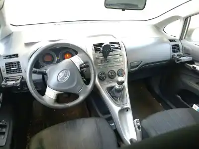Здавання транспортного засобу toyota auris (_e15_) 2.0 d-4d (ade150_) року 2007 потужний 1ad