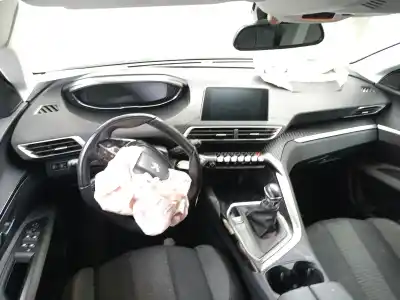 Véhicule à la ferraille peugeot 3008 suv (mc_, mr_, mj_, m4_) 1.2 thp/ puretech 130 (mrhnsm, mrhnsu, mrhnsj, mrhnyw,... de l'année 2018 alimenté hn05
