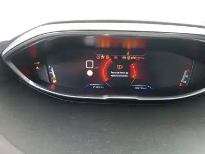 Véhicule à la ferraille peugeot 3008 suv (mc_, mr_, mj_, m4_) 1.2 thp/ puretech 130 (mrhnsm, mrhnsu, mrhnsj, mrhnyw,... de l'année 2018 alimenté hn05