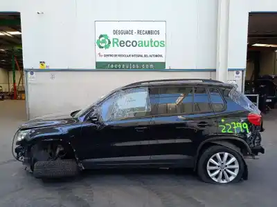 Veículo de Sucata VOLKSWAGEN TIGUAN (5N_) 2.0 TDI do ano 2016 alimentado CUVE