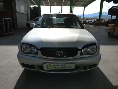 Sloopvoertuig toyota corolla compact (_e11_) 1.4 (zze111_) van het jaar 2000 aangedreven 4zzfe