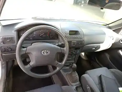 Sloopvoertuig toyota corolla compact (_e11_) 1.4 (zze111_) van het jaar 2000 aangedreven 4zzfe