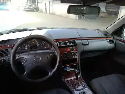 Scrapping Vehicle mercedes-benz clase e (w210) e 270 cdi (210.016) of the year 2000 powered 612961
