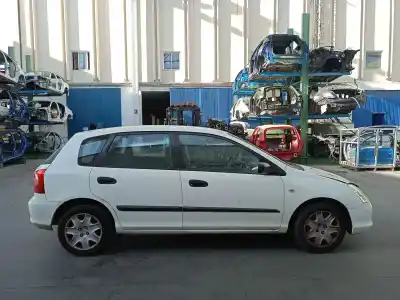 Scrapping Vehicle honda civic vii hatchback (eu, ep, ev) 1.6 i (ep2, eu8, eu6) of the year 2003 powered d16v1