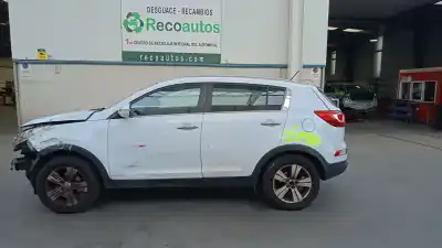 Veículo de Sucata kia sportage iii (sl) 1.6 gdi do ano 2013 alimentado g4fd